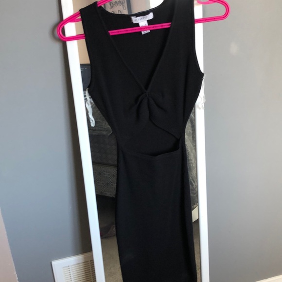 Dress - Picture 1 of 3